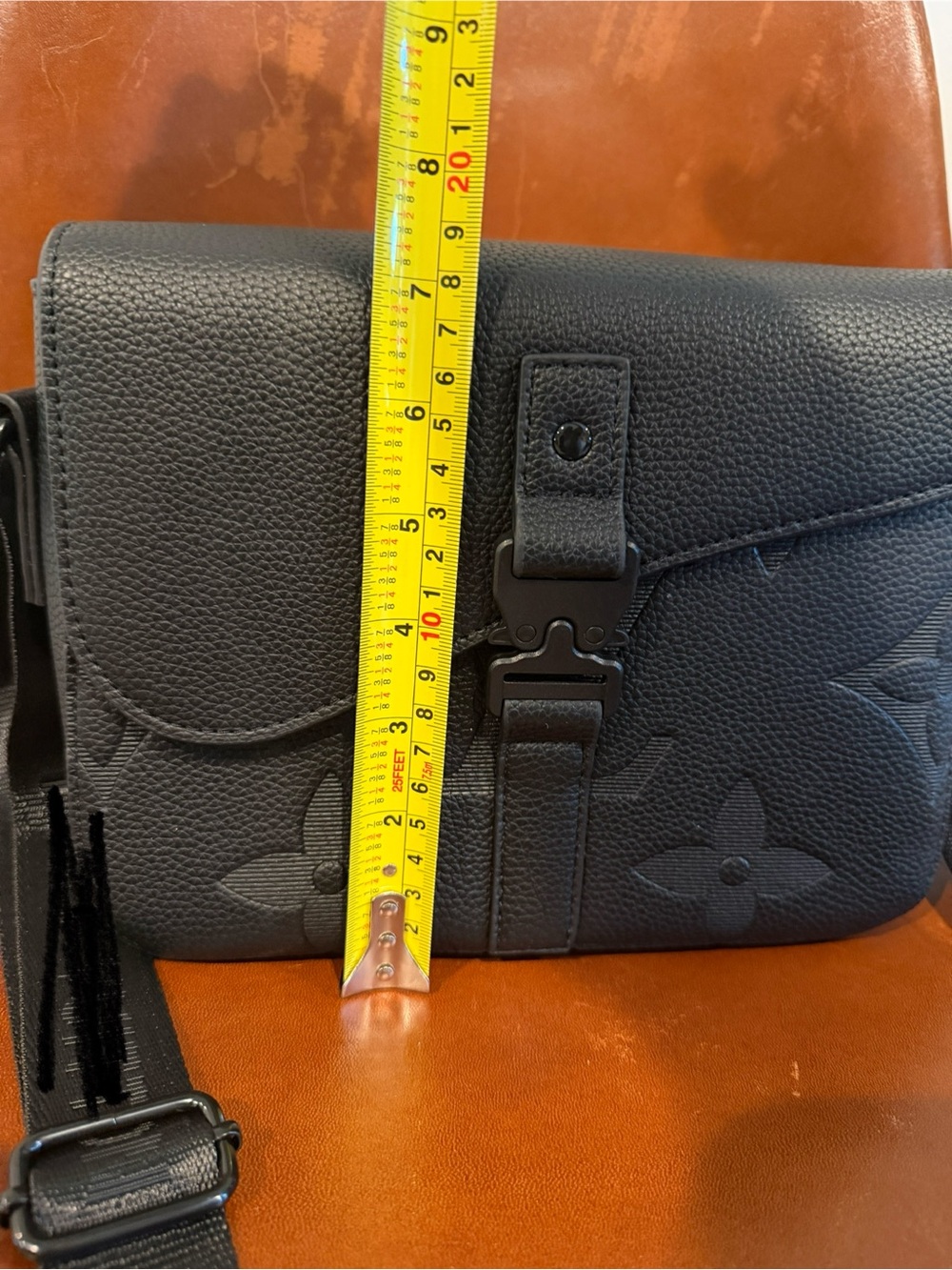 Black Crossbody Messenger Bag - Picture 6 of 7